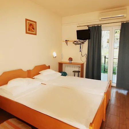 Guest For 2 In Poreč