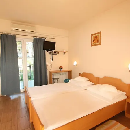 Guest For 2 In Gæstehus Poreč